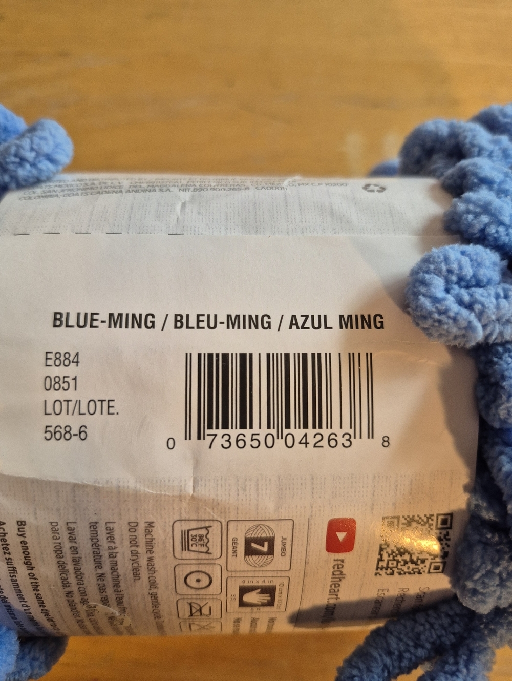 Red Heart Loop-It Finger Looping Fun Yarns - Light Blue And Berry - Picture 4 of 8